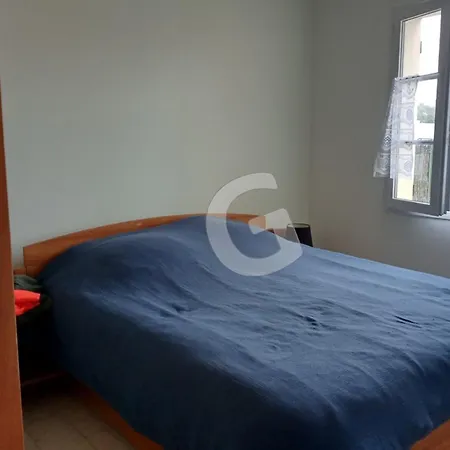 Maison De Vacances Pour 5/6 Pers. A 200m De La Plage Et Proche Centre-ville, Sur Mer - Fr-1-357-331 Hébergement de vacances *