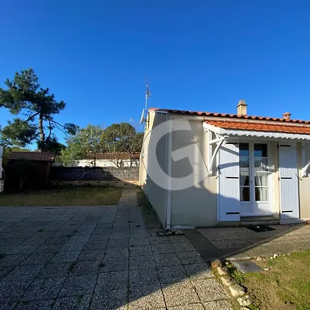 Maison De Vacances Pour 5/6 Pers. A 200m De La Plage Et Proche Centre-ville, Sur Mer - Fr-1-357-331 *