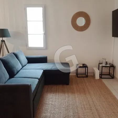 Maison De Vacances Pour 5/6 Pers. A 200m De La Plage Et Proche Centre-ville, Sur Mer - Fr-1-357-331 Hébergement de vacances *